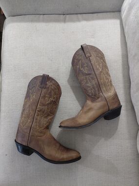 Old West Women's Authentic Cowboy Boots In Brown Size 11
